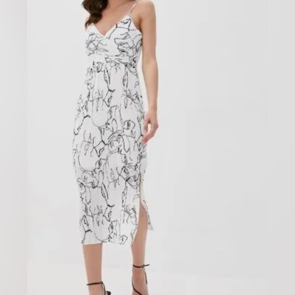 BR White and black Print Plissé Midi Dress